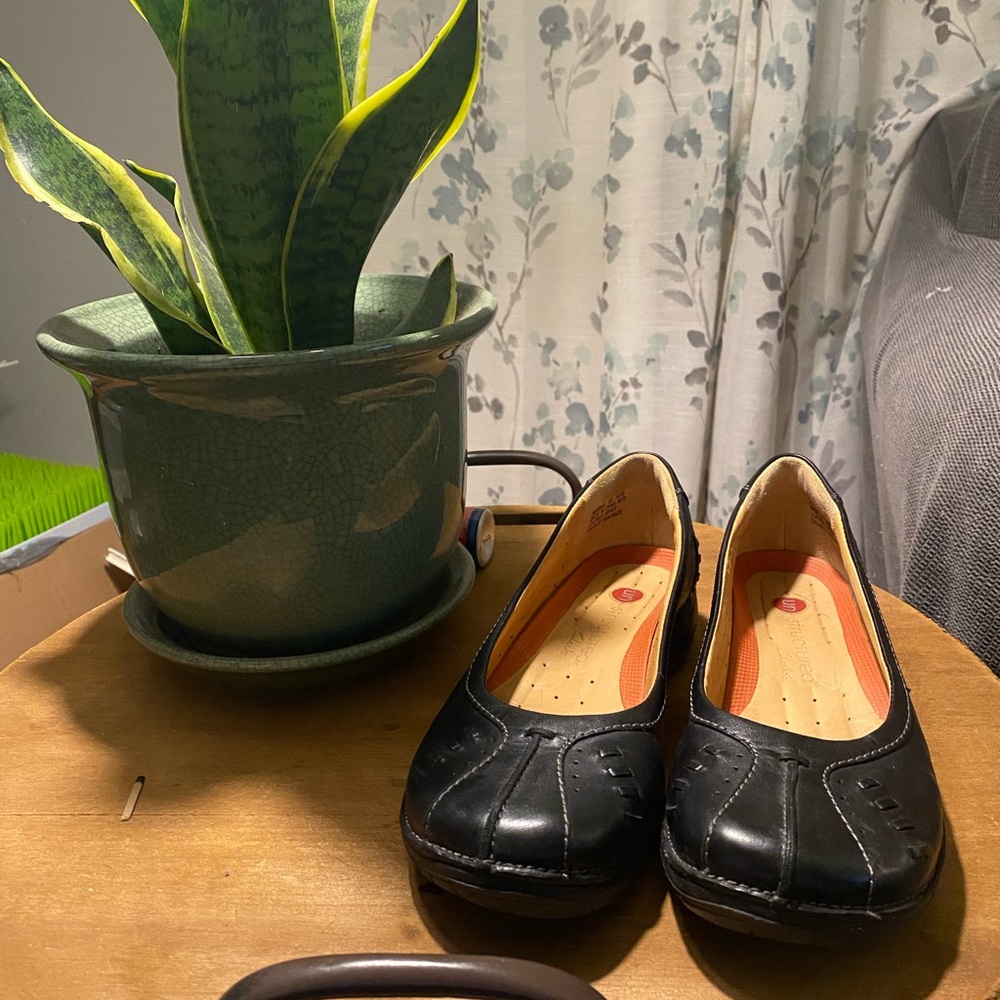 Black Clarks Un-Rosalie